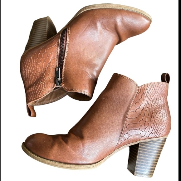 Euro Soft Savina Boot Chestnut Brown Size 7.5 Heeled Ankle Boots Sofft - Picture 12 of 13